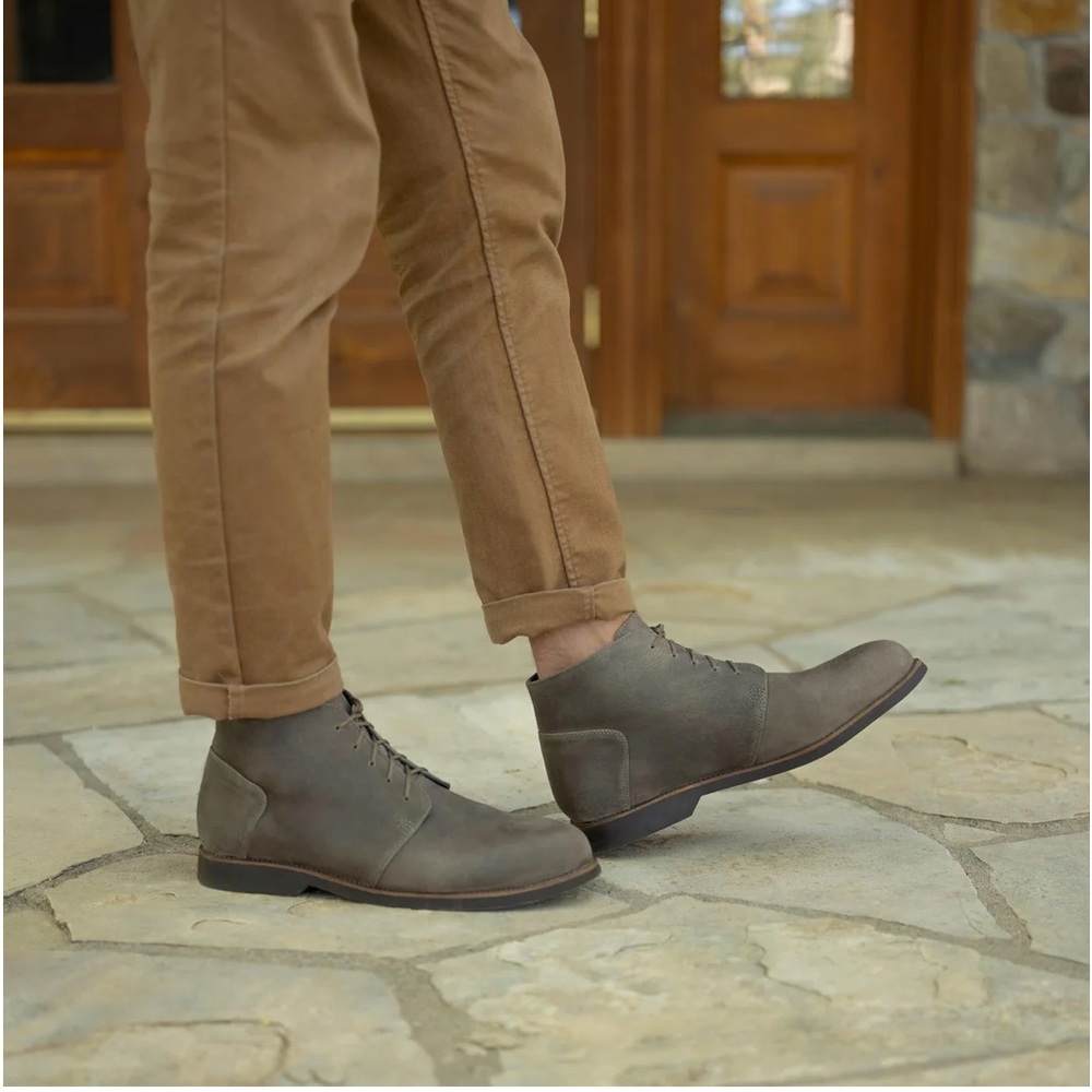 NISOLO daytripper chukka boot gray men 9.5 leather